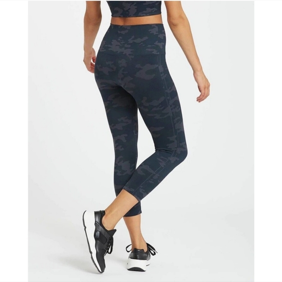 NWT Spanx Look at Me Now - Picture 2 of 10